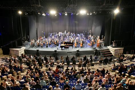 Regina Zhao'ın İstanbul Konseri: Müzikle Dolu Bir Gece ve Şaşırtıcı Bir Düet!